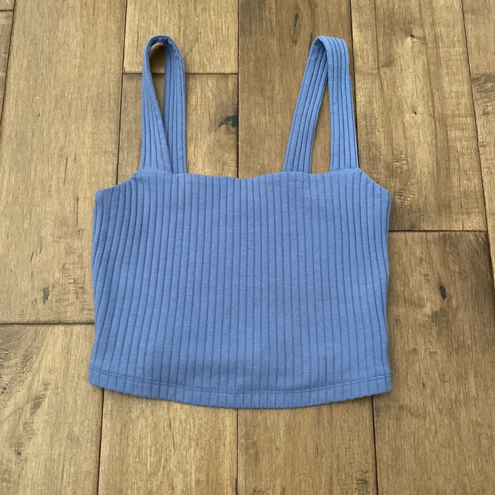 american eagle crop top (size xs)